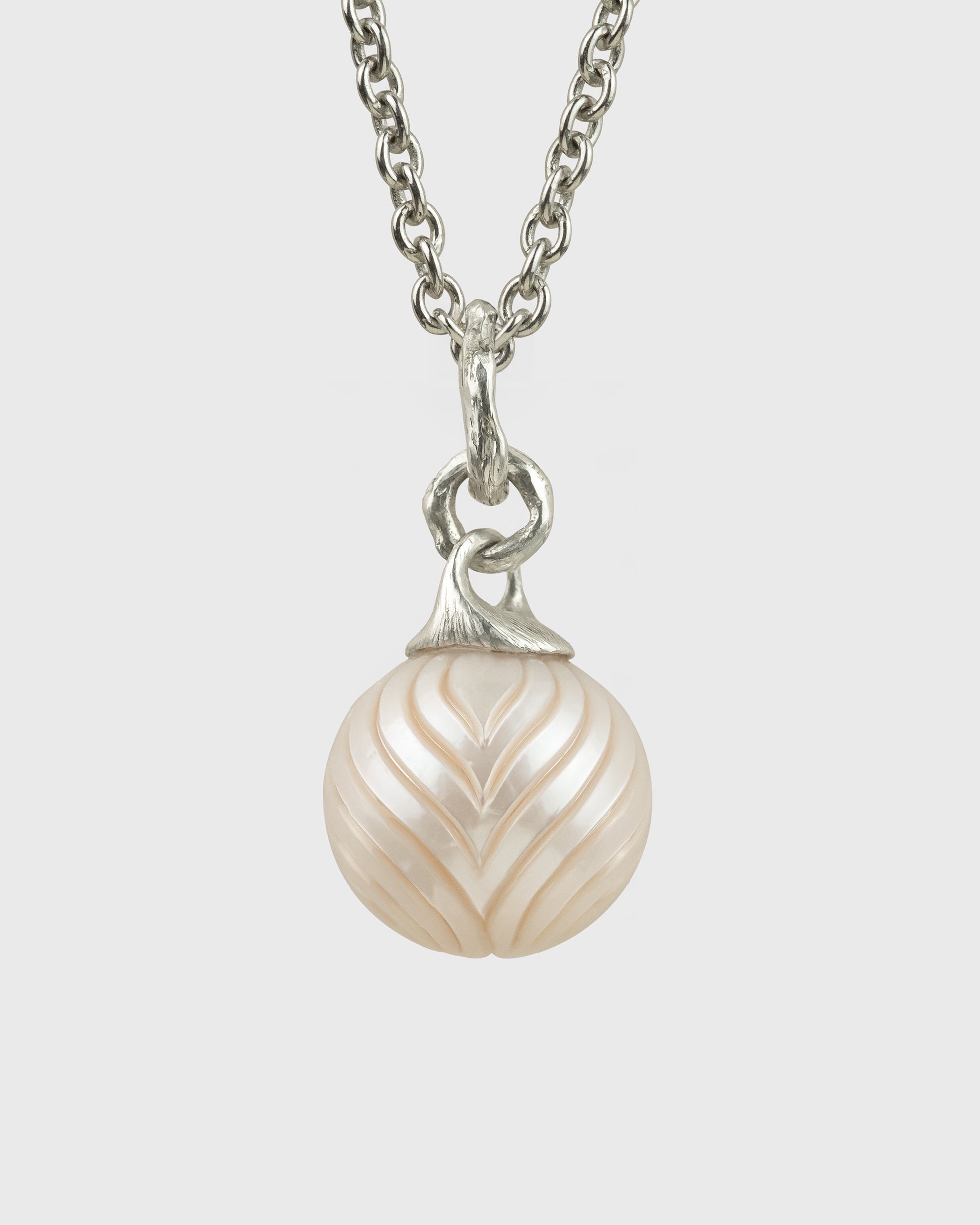 'Moira' Carved 13.6 mm Round Freshwater Pearl Necklace