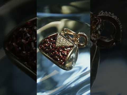 Video of TVRRINI’s Minaudière limited-edition pendant collection