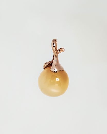 Front view of Kara Pendant with Oval Cabochon Peach Moonstone set in 18K Rose Gold